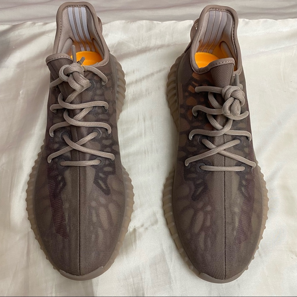 Yeezy Boost 350 V2 Mono Mist - Picture 5 of 9